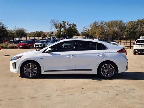 2017 Hyundai IONIQ Hybrid Limited