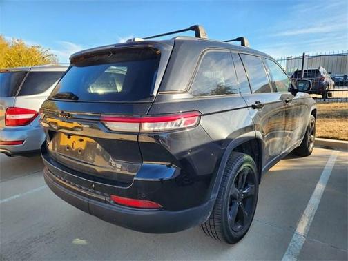 2022 Jeep Grand Cherokee Altitude