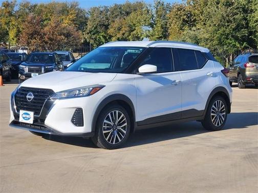 2022 Nissan Kicks SV