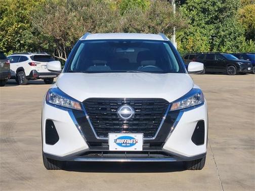 2022 Nissan Kicks SV