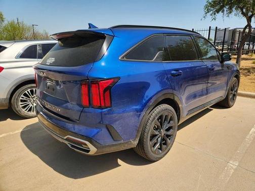 Sapphire Blue 2022 Kia Sorento SX
