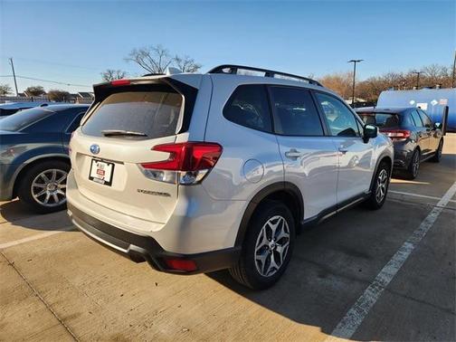 2022 Subaru Forester Premium