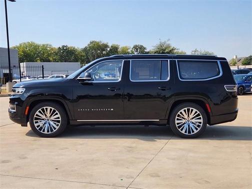 2022 Jeep Grand Wagoneer Series III
