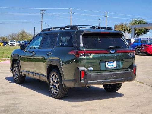 Deep Emerald Green 2026 Subaru Outback Premium