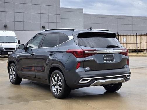 2022 Kia Seltos EX