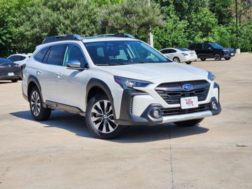 Crystal White Pearl 2023 Subaru Outback Touring
