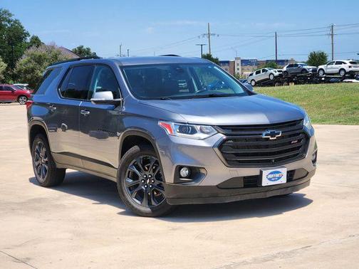 Satin Steel Metallic 2021 Chevrolet Traverse RS