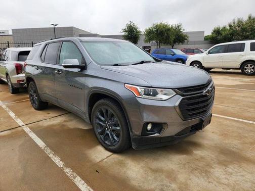 Satin Steel Metallic 2021 Chevrolet Traverse RS