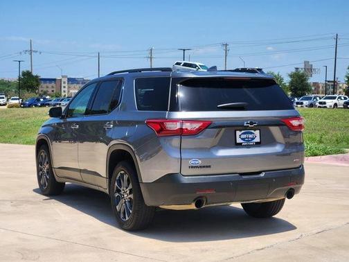 Satin Steel Metallic 2021 Chevrolet Traverse RS