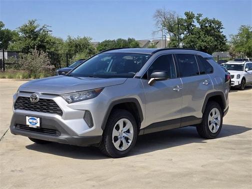 2020 Toyota RAV4 LE