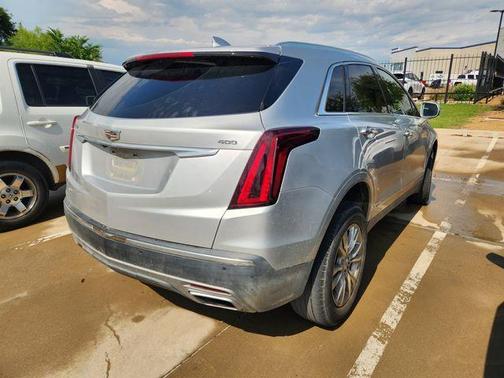 Radiant Silver Metallic 2020 Cadillac XT5 Premium Luxury