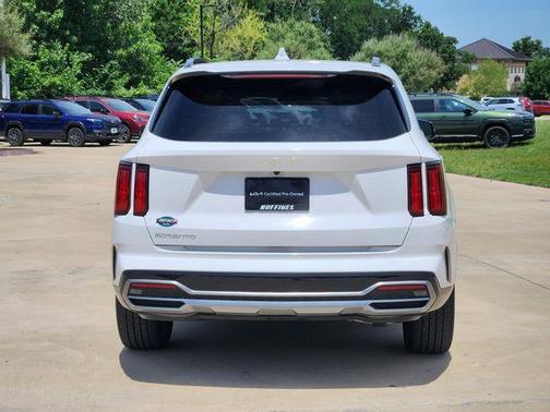 Glacial White Pearl 2023 Kia Sorento SX