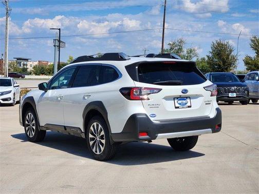 2025 Subaru Outback Touring