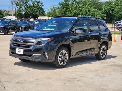 Crystal Black Silica 2025 Subaru Forester Premium