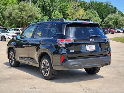 Crystal Black Silica 2025 Subaru Forester Premium