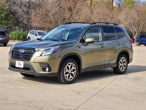 2023 Subaru Forester Premium