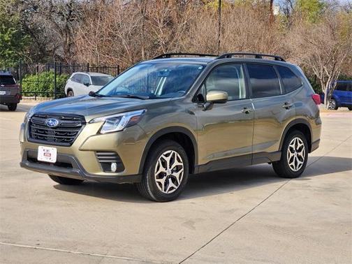 2023 Subaru Forester Premium