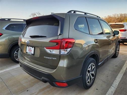 2023 Subaru Forester Premium