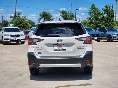 Crystal White Pearl 2021 Subaru Outback Touring XT