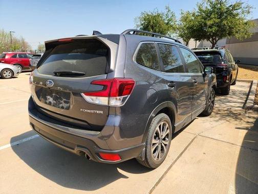 Magnetite Gray Metallic 2024 Subaru Forester Limited