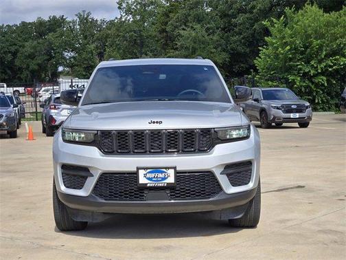 2023 Jeep Grand Cherokee Altitude