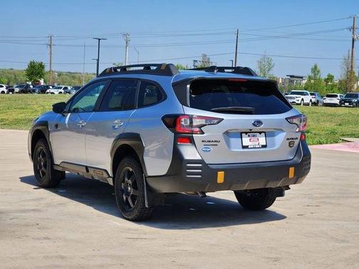 Ice Silver Metallic 2023 Subaru Outback Wilderness