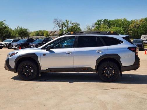 Ice Silver Metallic 2023 Subaru Outback Wilderness