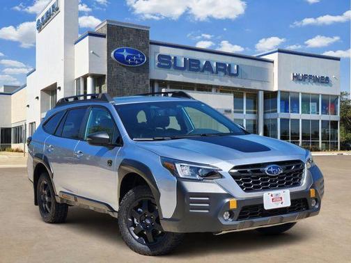Ice Silver Metallic 2023 Subaru Outback Wilderness