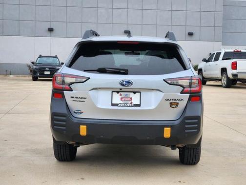 Ice Silver Metallic 2024 Subaru Outback Wilderness
