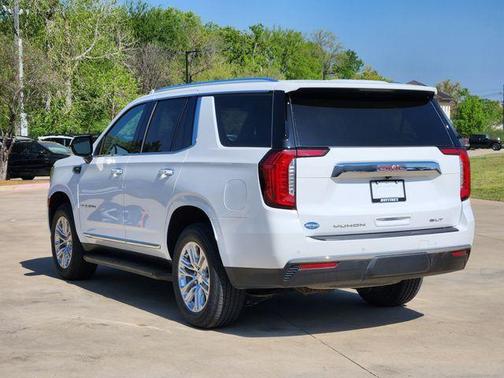Summit White 2022 GMC Yukon SLT