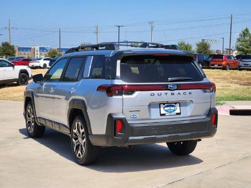 Ice Silver Metallic 2026 Subaru Outback Touring XT