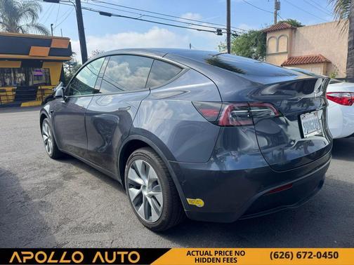 2022 Tesla Model Y Long Range Dual Motor All-Wheel Drive