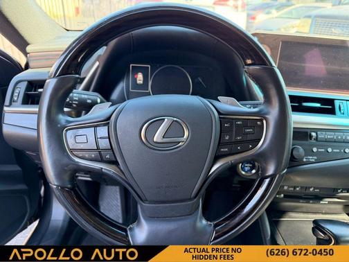 2019 Lexus ES 300h Base