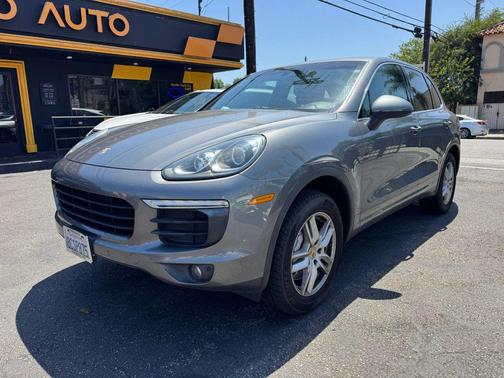 Silver 2018 Porsche Cayenne Cayenne