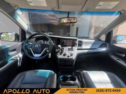 2017 Toyota Sienna SE