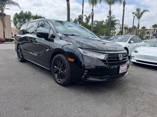Black 2023 Honda Odyssey Sport