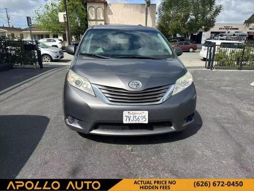 2017 Toyota Sienna LE