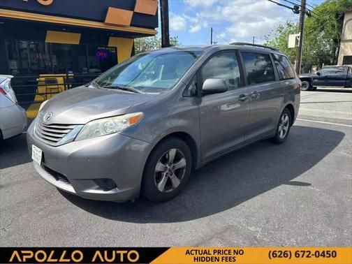 2017 Toyota Sienna LE
