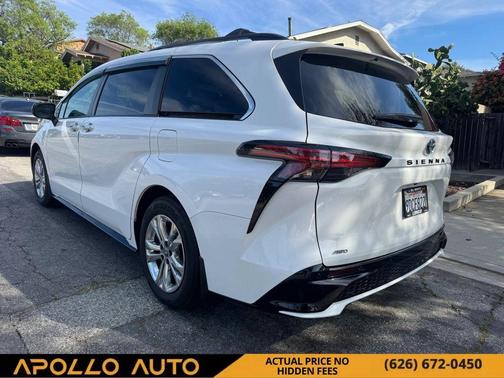 2022 Toyota Sienna XSE 7 Passenger