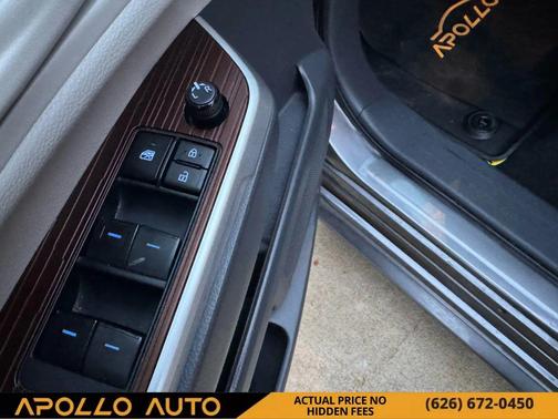 2023 Toyota Sienna LE