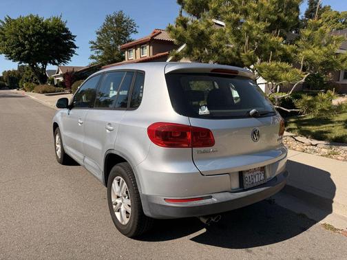Gray 2013 Volkswagen Tiguan S