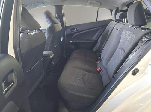 White 2018 Toyota Prius Two