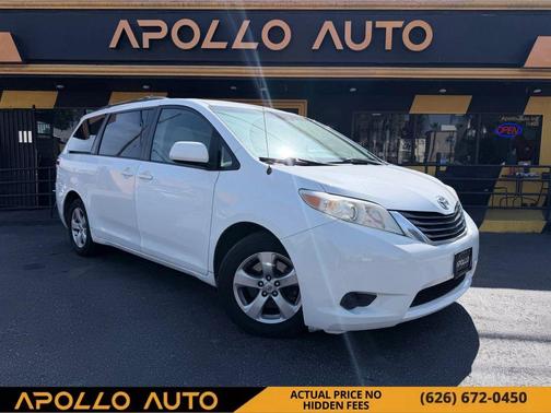 2014 Toyota Sienna LE