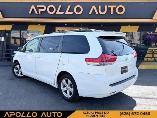 2014 Toyota Sienna LE