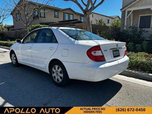 2004 Toyota Camry LE