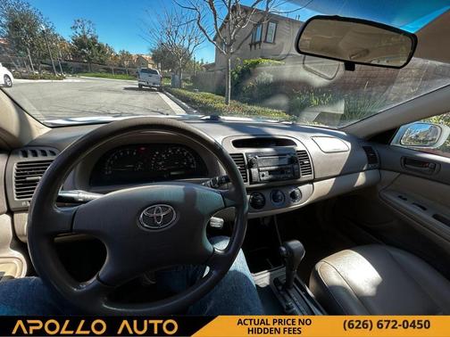 2004 Toyota Camry LE