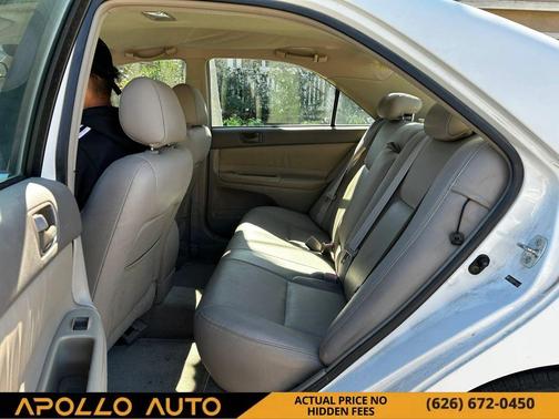 2004 Toyota Camry LE