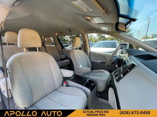 2012 Toyota Sienna LE