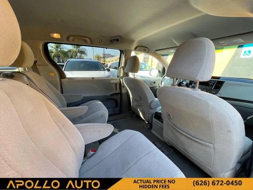 2012 Toyota Sienna LE