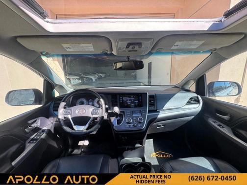 2017 Toyota Sienna SE